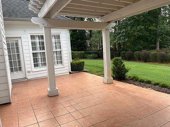 Backyard Pergola / Tile Patio