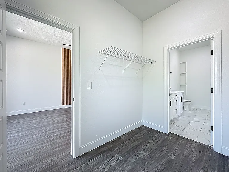 2121 Broad Water Dr — Photo 47