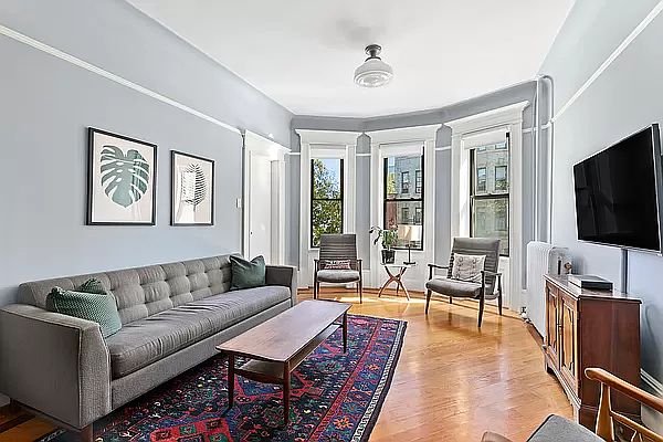 1st image of 226 Saint James Pl APT 2L