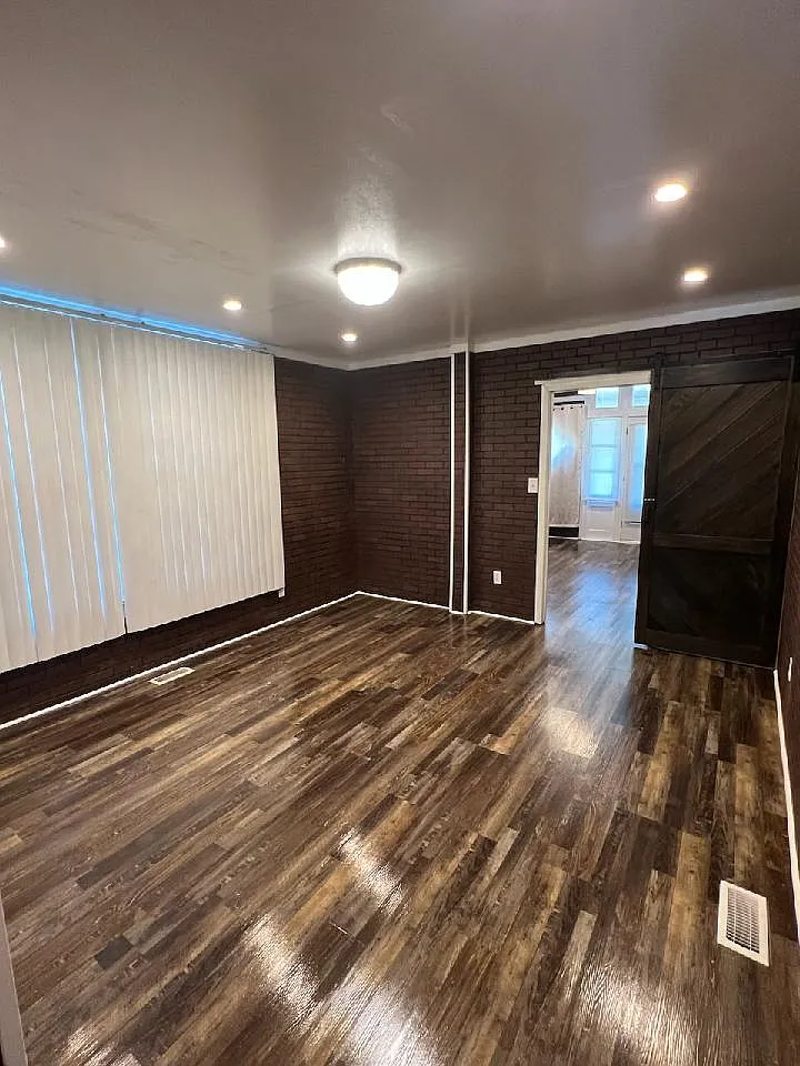 405 W Harnett St — Photo 4