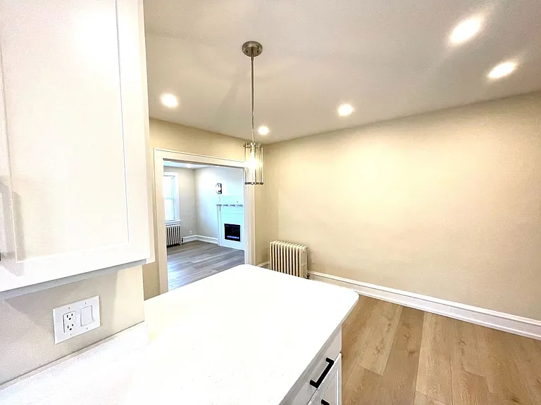 1241 Illinois Ave — Photo 5