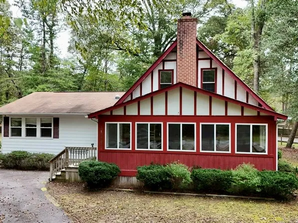 12287 Pine Trl, Gloucester, VA 23061