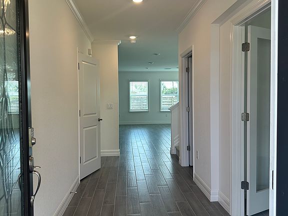 4th image of 246 Burney Rd