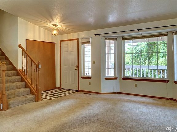 5th image of 812 Mountain Aire Ln NW