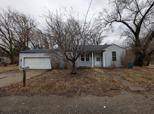 105 Brookside Dr, Caseyville, IL