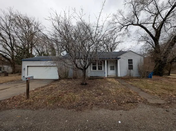 105 Brookside Dr, Caseyville, IL 62232