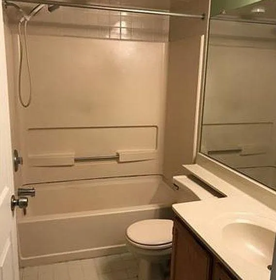 Second Bath Rm