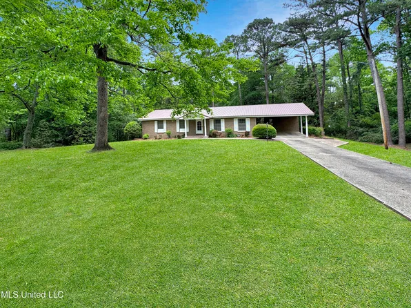 105 Rankin Ave, Mendenhall, MS 39114