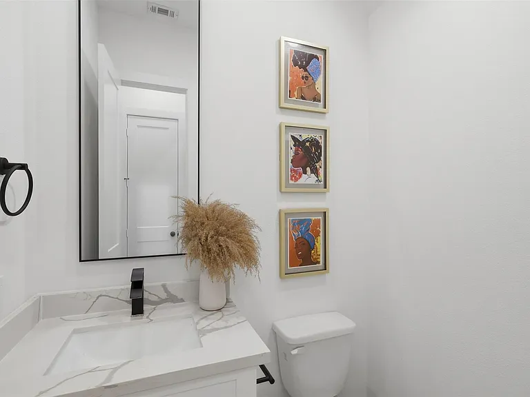 6833 Paris St — Photo 10