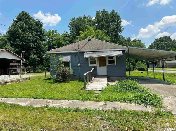 712 S Jackson St, West Frankfort, IL 62896