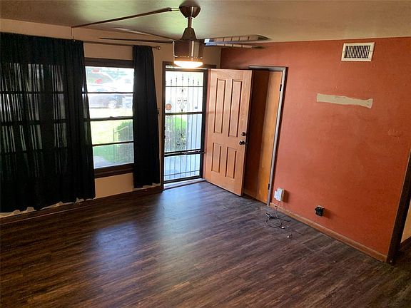 3rd image of 3533 Jane Ln