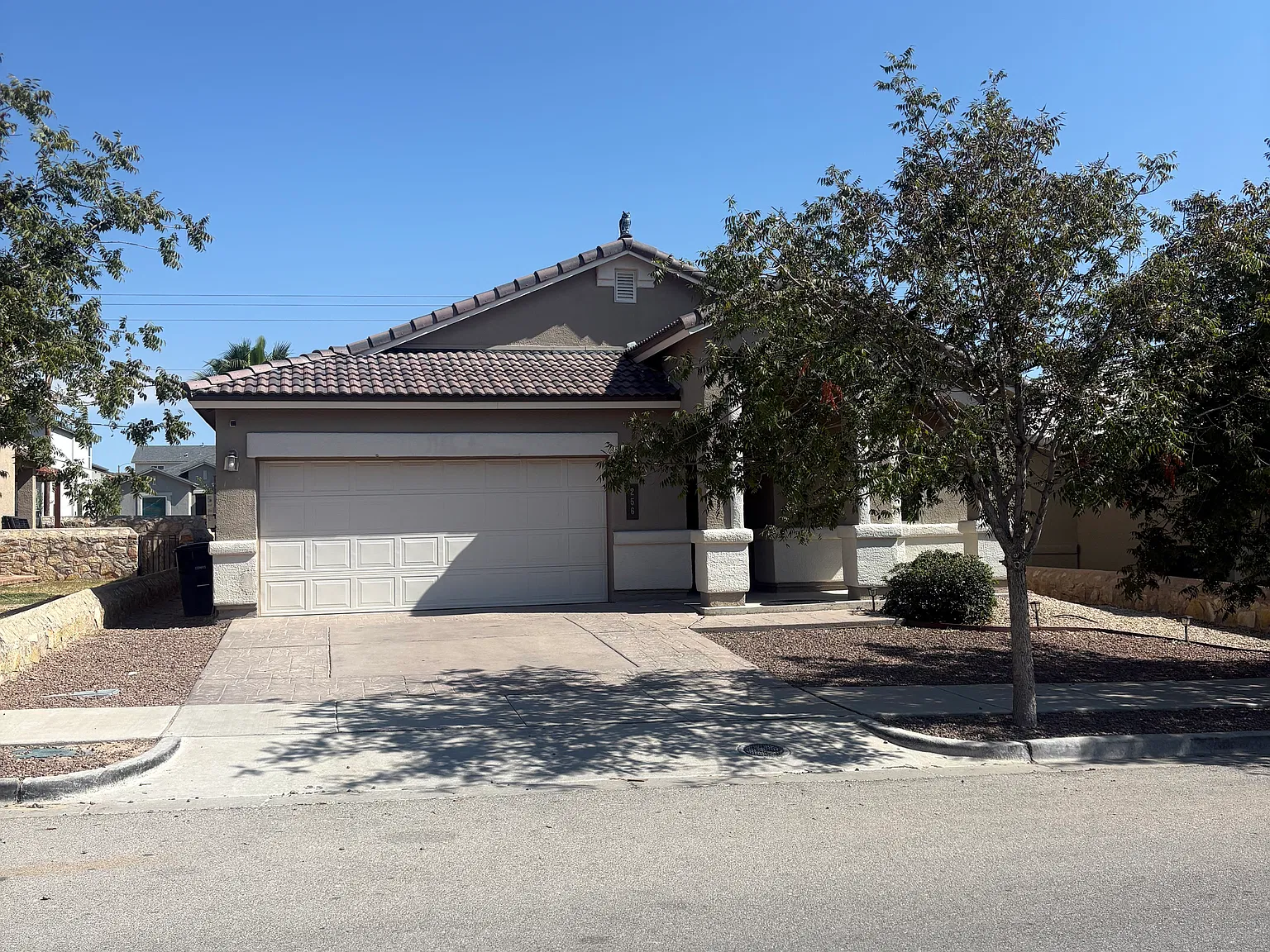 4 bed, 1824 sqft, $2,250 — Photo 1