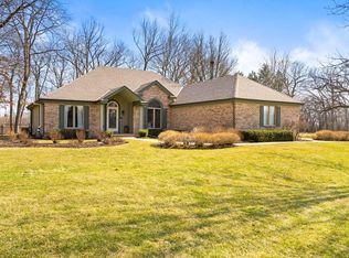 N49W31057 Old Steeple Rd, Hartland, WI 53029