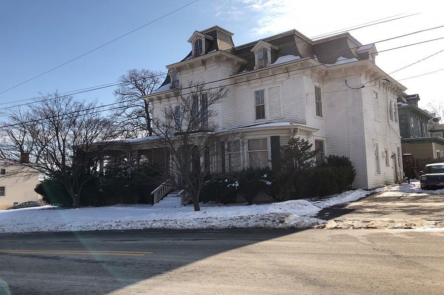 2nd image of 21 Highland Ave