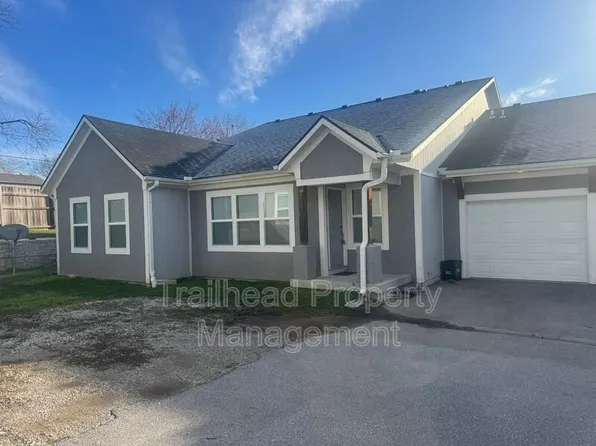 603B S Hillcrest St, Pleasant Hill, MO 64080