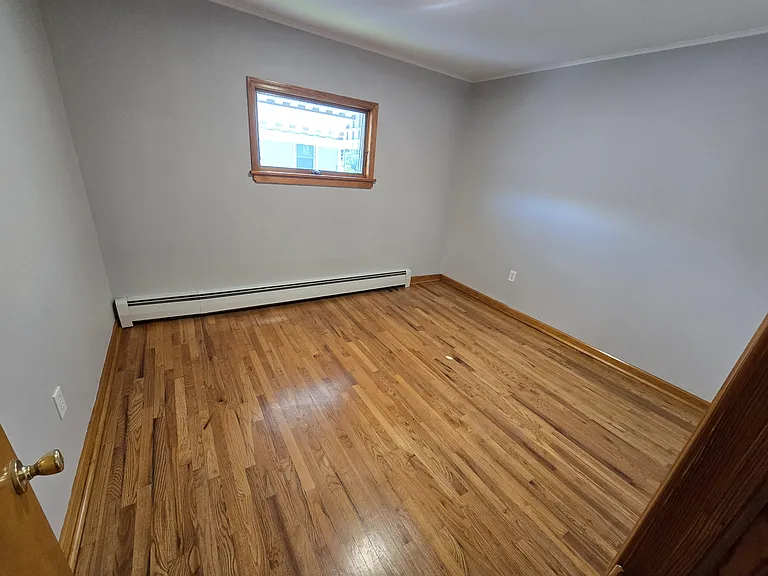 99 Round Lake Ave — Photo 8