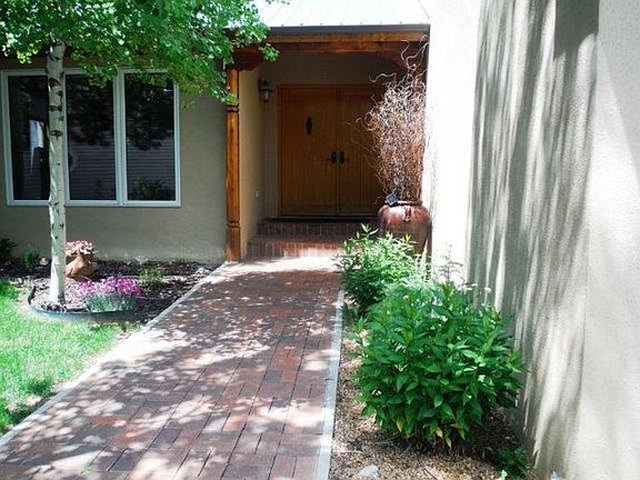 3rd image of 961 Estates Dr