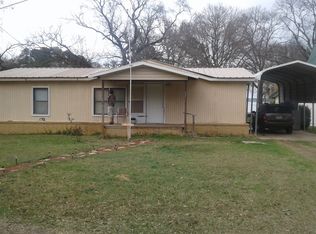 4521 Sunrise Dr, Chandler, TX 75758