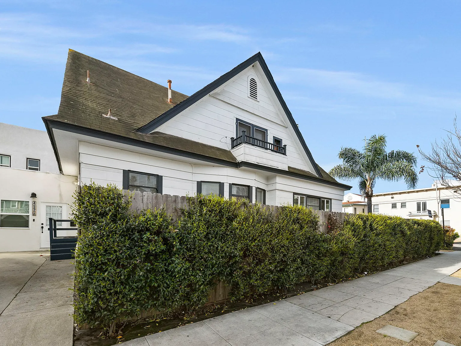 1 bed, 700 sqft, $2,500 — Photo 3