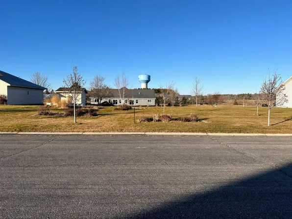 1019 7th Ave NE, Perham, MN 56573