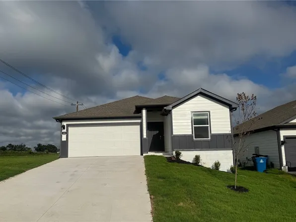 101 NW Granny Smith St, Gentry, AR 72734