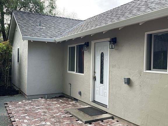 2nd image of 2962 Cowper St