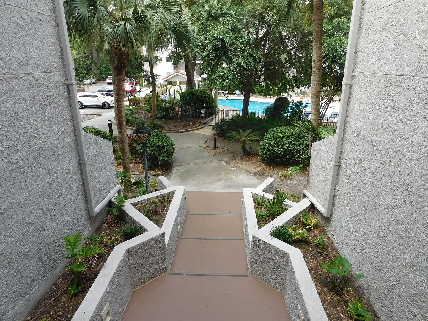Updated Marsh View Condo — Photo 2