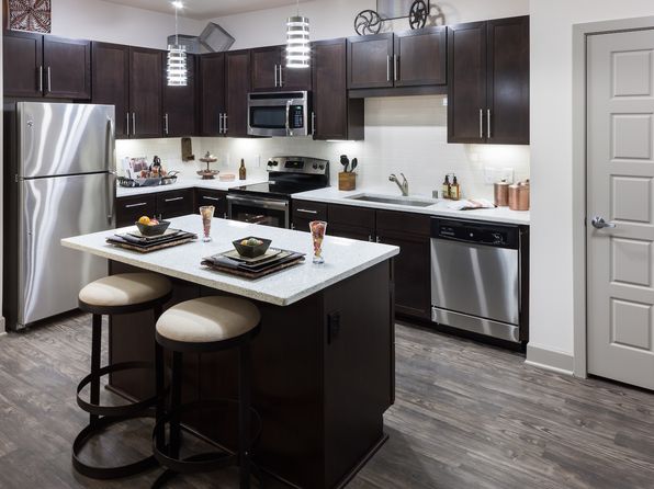 444 W Commerce St APT 4109