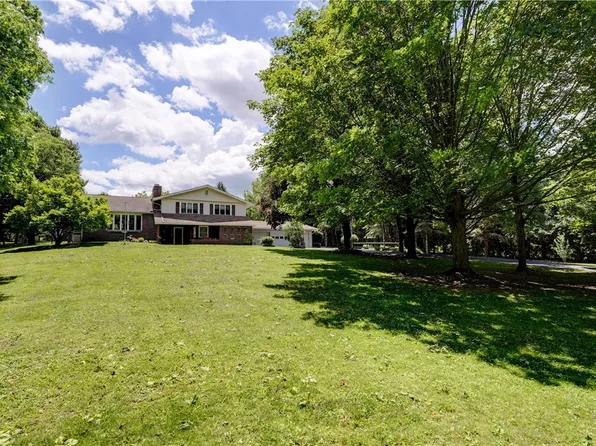 5959 Short Rd, Canandaigua, NY 14424