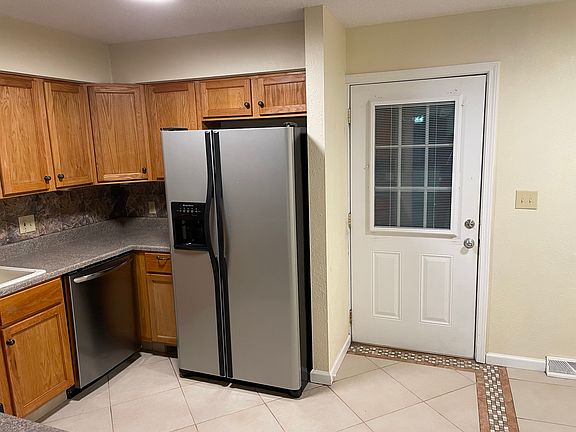 5th image of 2820 Independence St APT 1