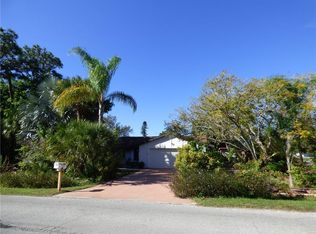 341 E Seminole Dr, Venice, FL 34293