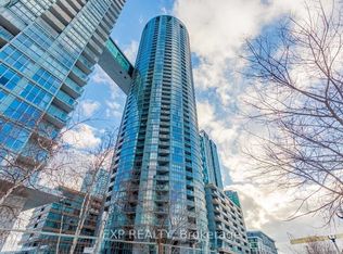 21 Iceboat Ter UNIT 3712, Toronto, ON M5V4A9