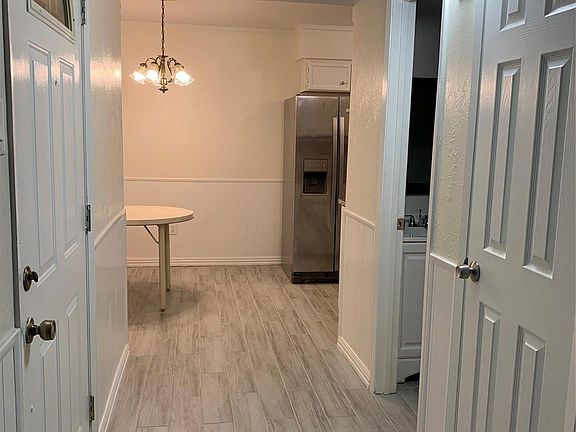4th image of 2211 Montclair Dr