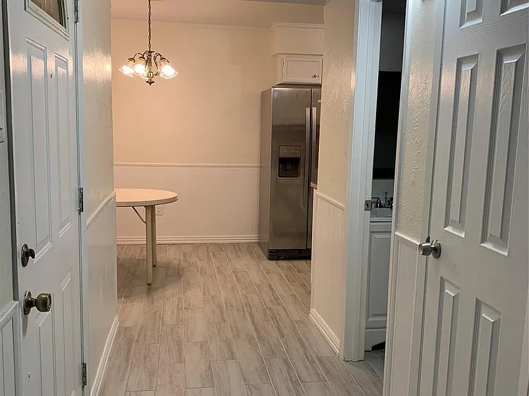2211 Montclair Dr — Photo 4