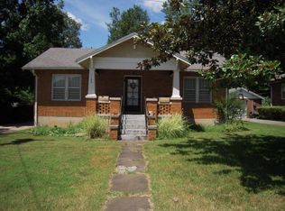 1153 E Meadowmere St, Springfield, MO 65807