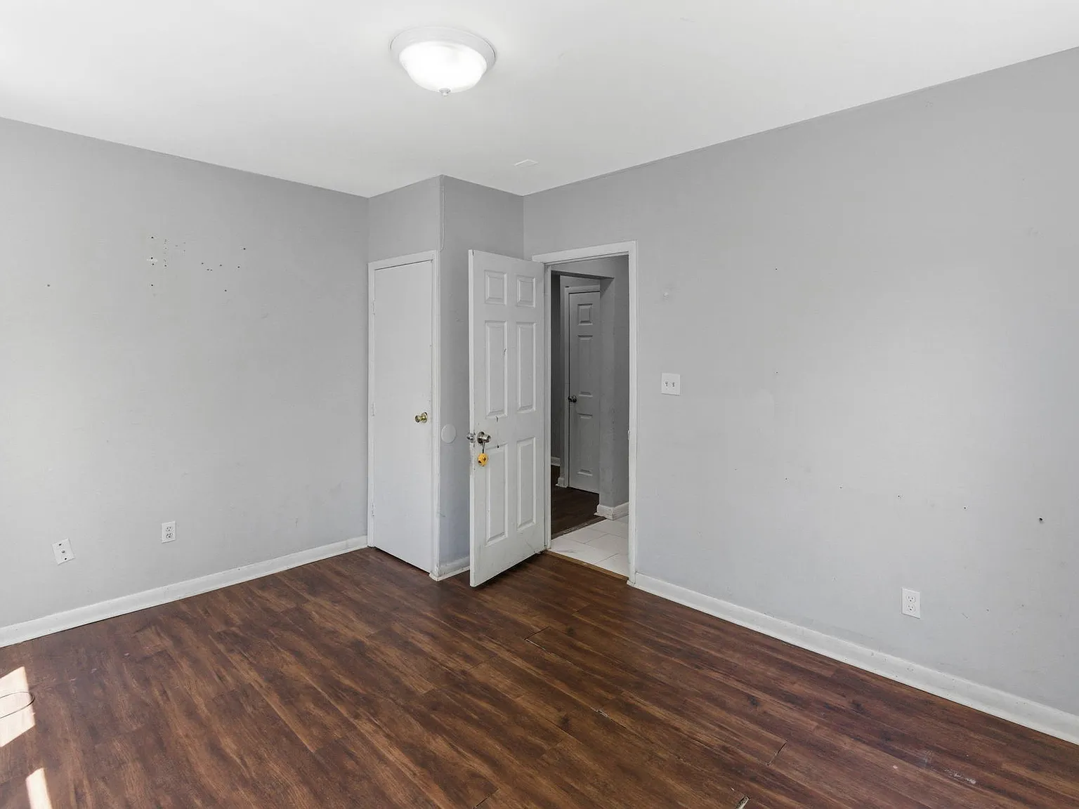 2 bed, $2,300 — Photo 1