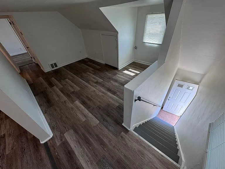 1827 California Ave — Photo 16