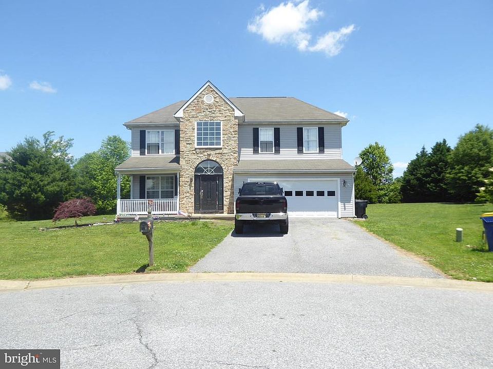 2nd image of 82 Bently Ct