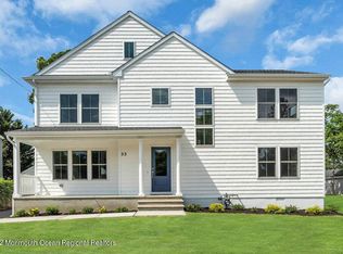 33 Manning St, Red Bank, NJ 07701