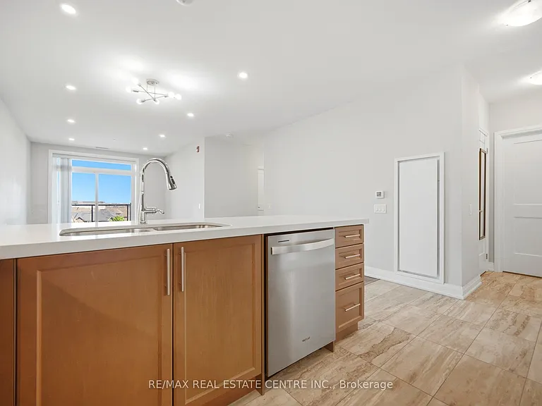 830 Megson Ter #513 — Photo 13