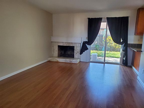 Family Room -view from Entry to Patio