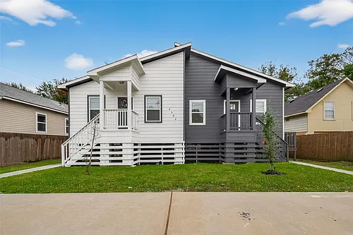 4302 Hirsch Rd #B Photo 1