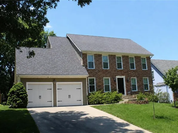 8448 Constance St, Lenexa, KS 66215