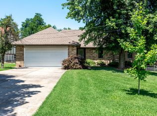 2115 E Camorene St, Springfield, MO 65803