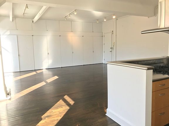 4th image of 31 Union Sq W APT 10B