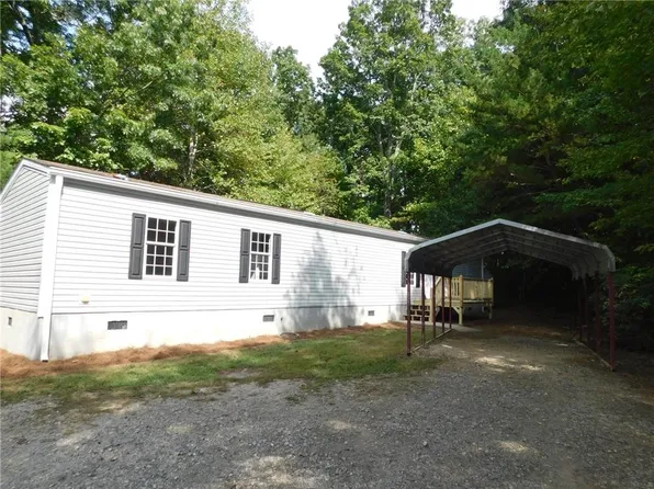 293 Flanders Rd, Dahlonega, GA 30533