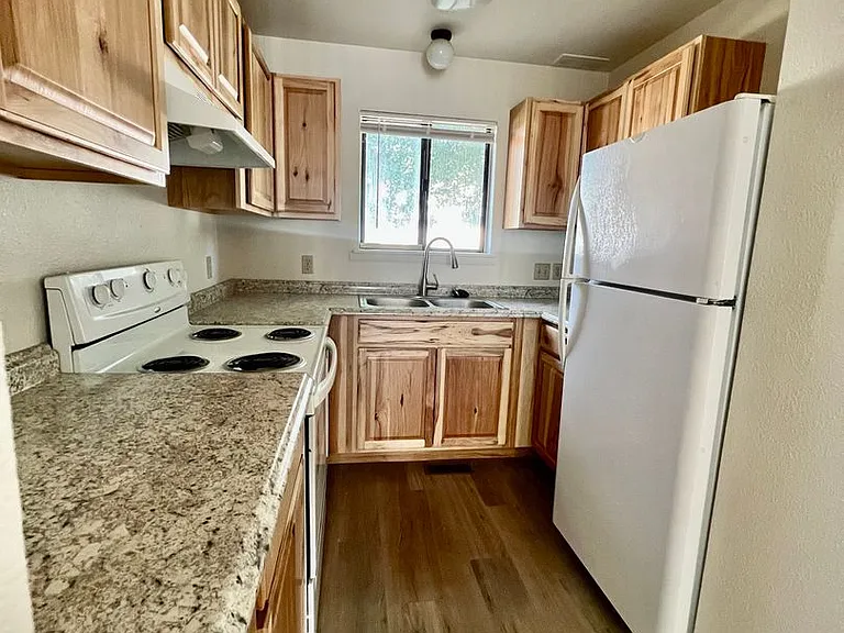 725 Elder Ct #2 — Photo 5