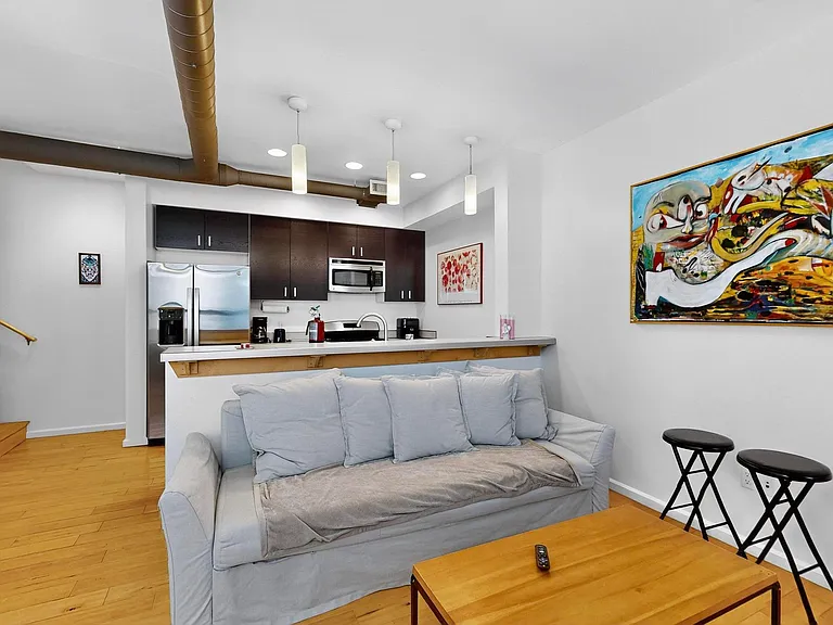 343 Platinum St SW — Photo 6