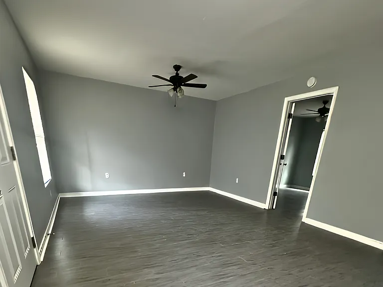 312 N Chestnut St #205 — Photo 9