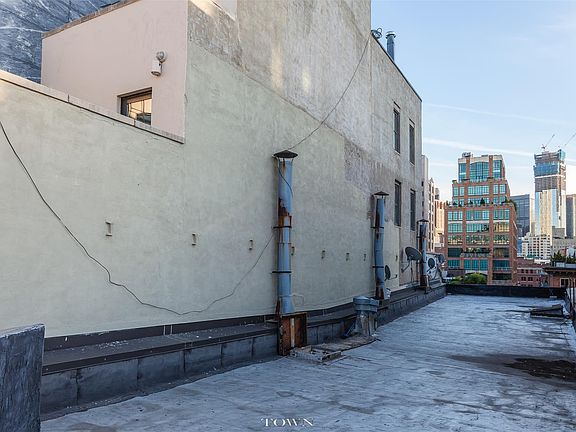 4th image of 37 Vestry St Fl 1